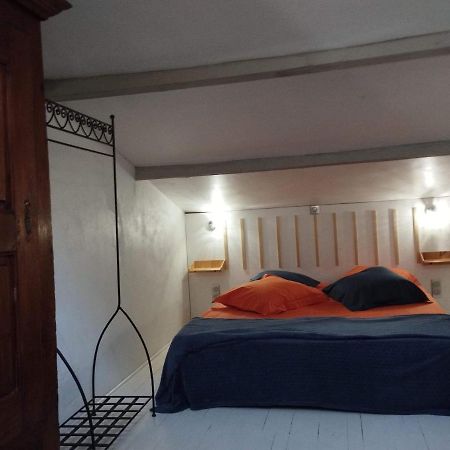 Chambre d’hôtes l’Orange Bleue Rustrel Extérieur photo